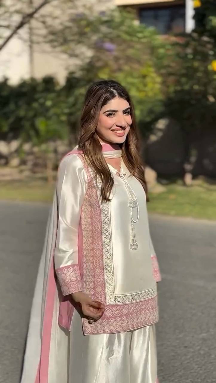 Gulmohar Kurta Set