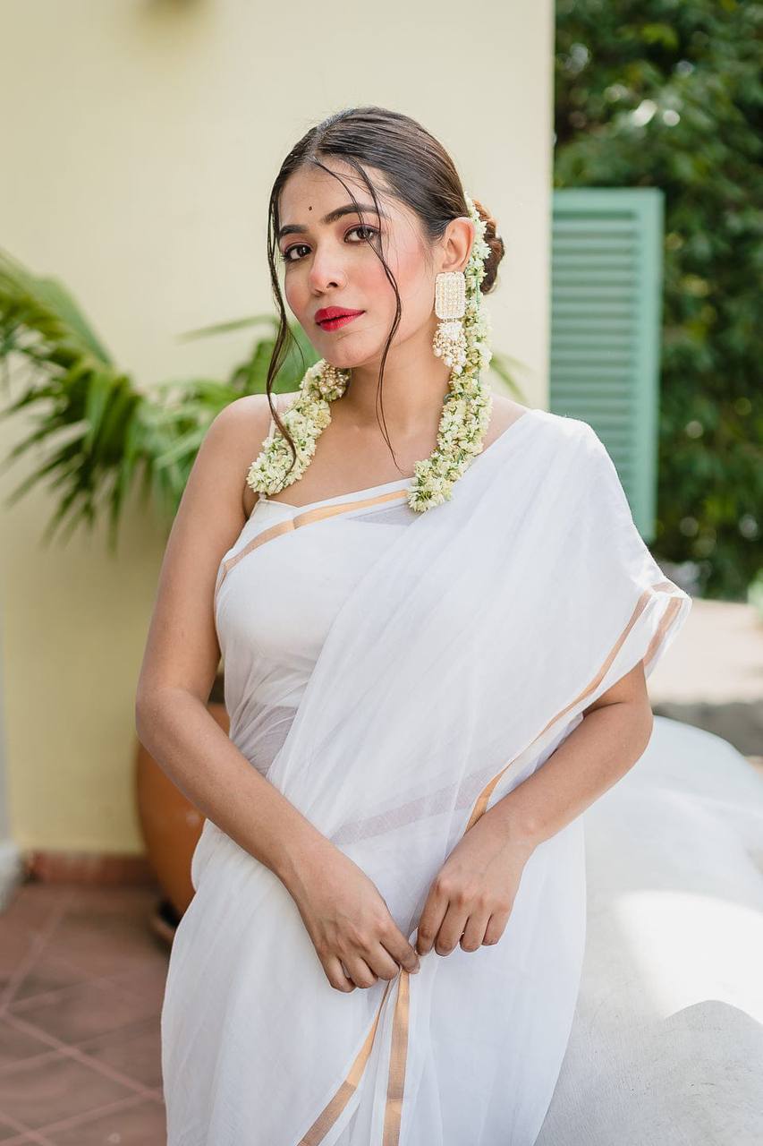 Golden Grace Kasavu Saree